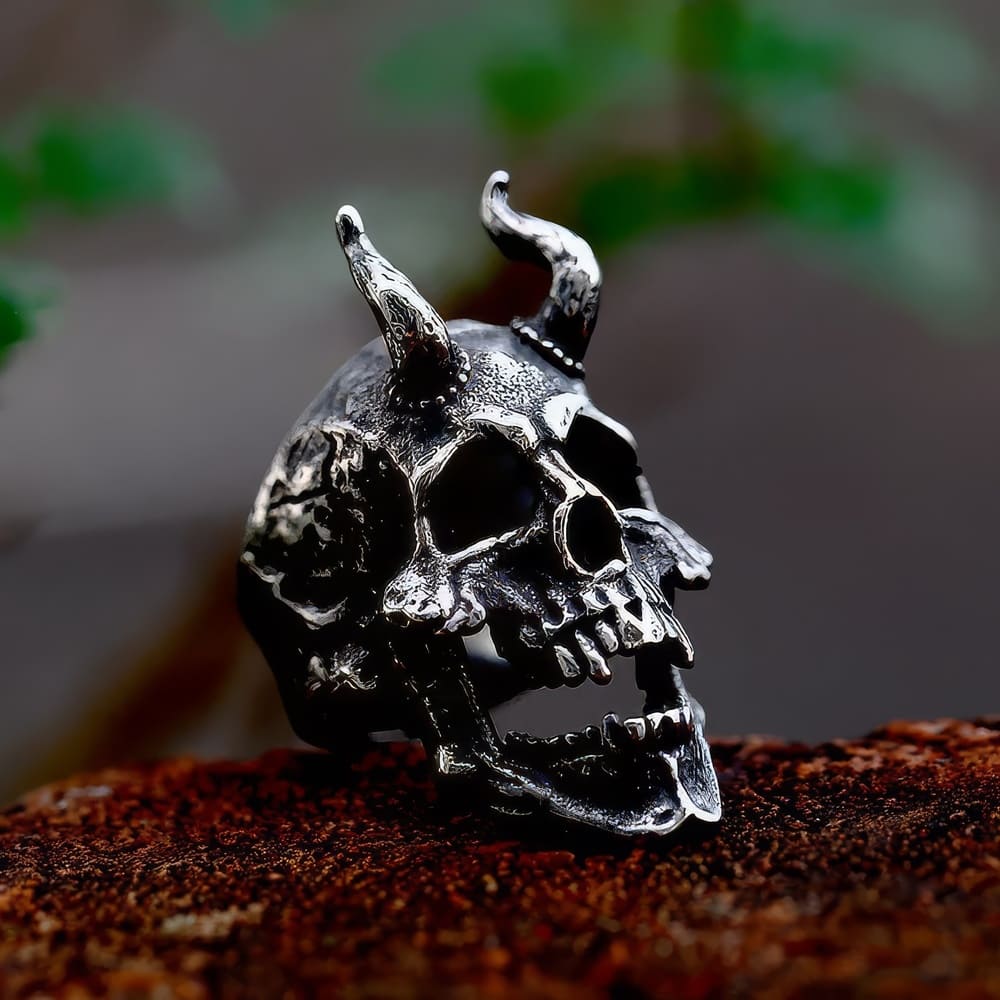 Bague Skull à Cornes