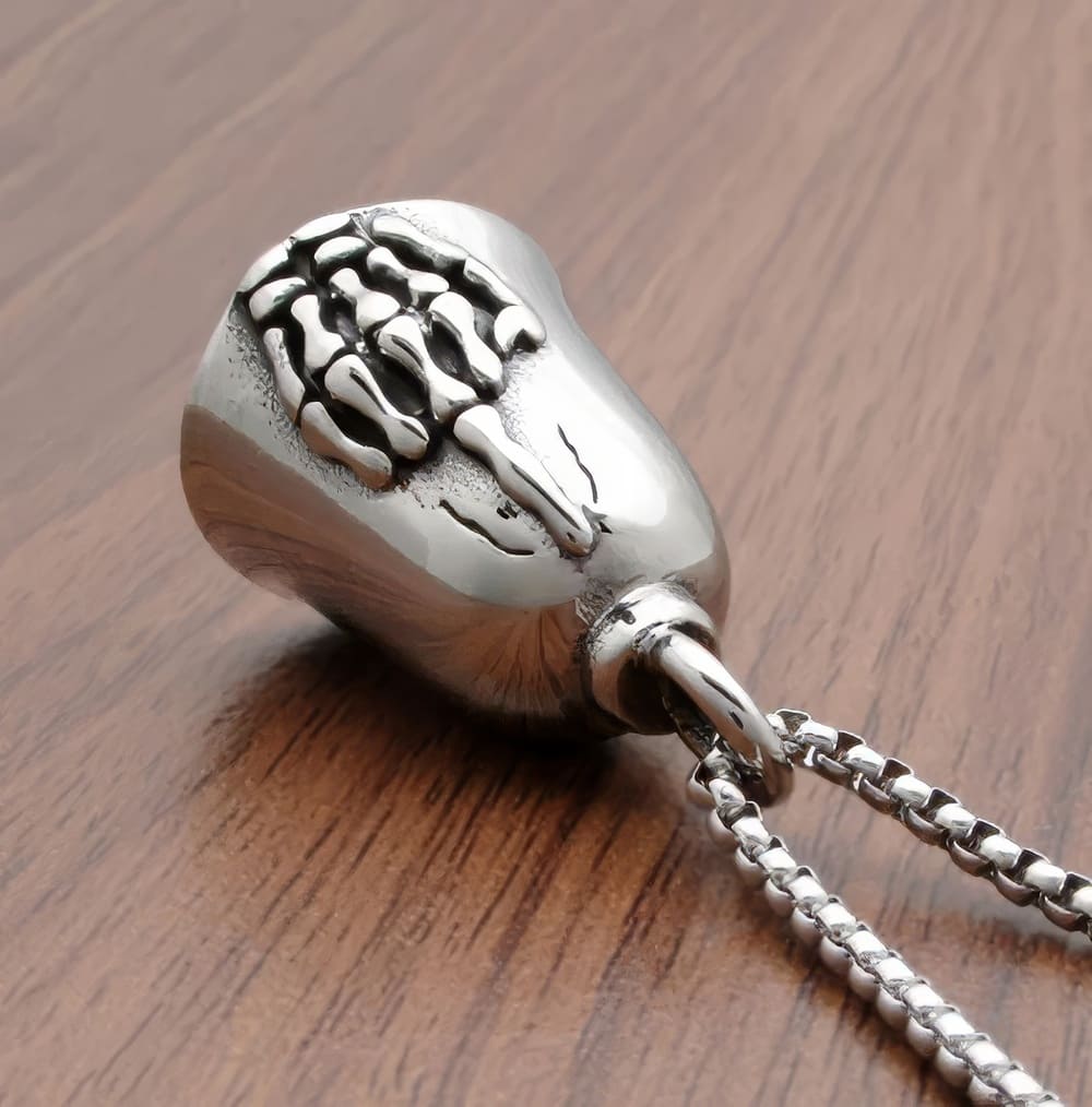 Pendentif Cloche Doigt de Squelette